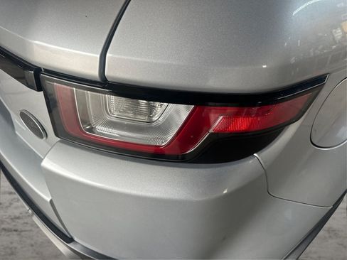 Used 2018 Land Rover Range Rover Evoque SE Premium AWD/4WD image 22