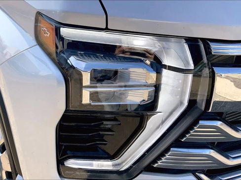 Used 2025 Chevrolet Silverado 3500 High Country w/ Technology Package image 27