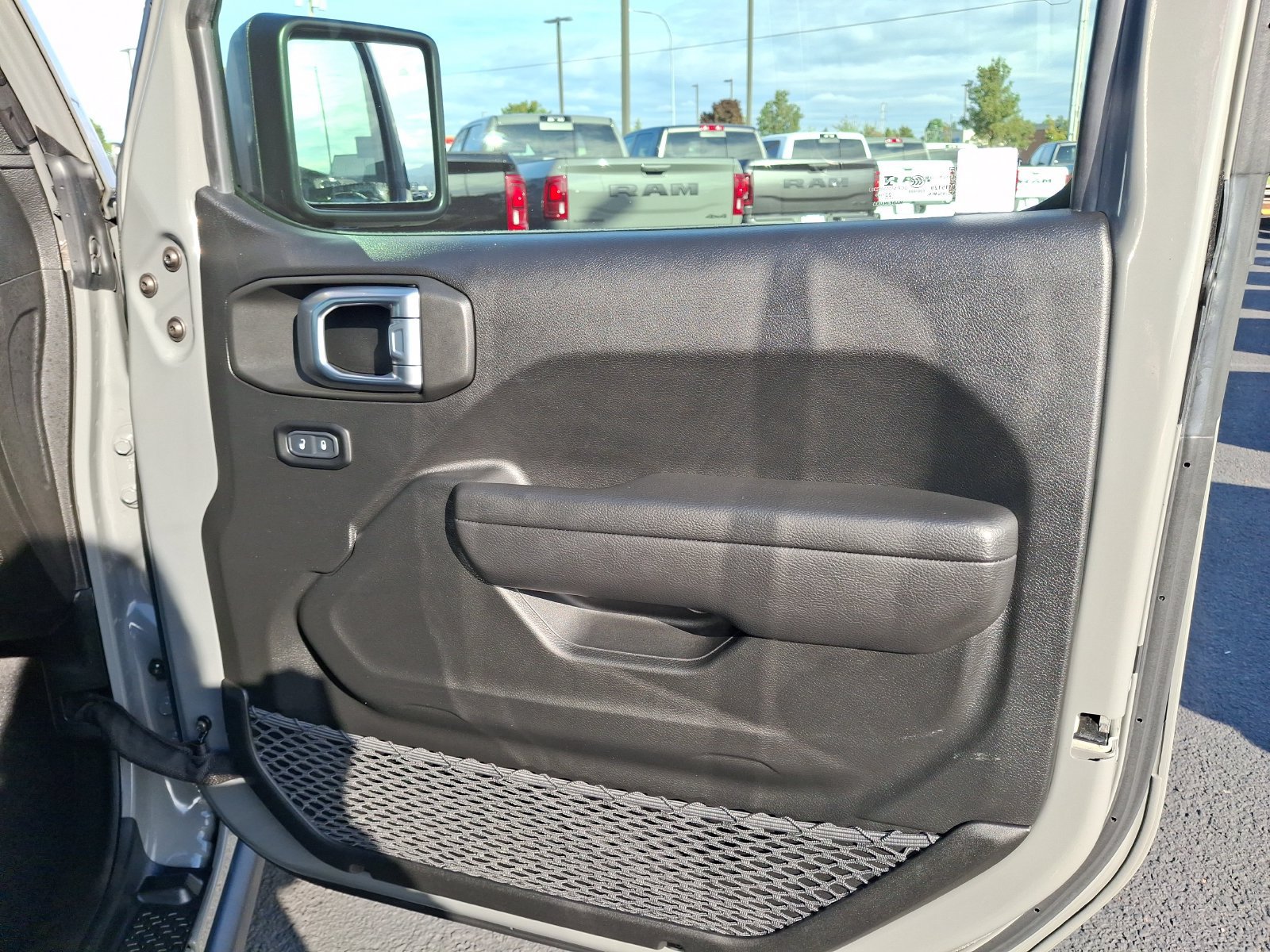 Certified 2023 Jeep Wrangler Unlimited Sport AWD/4WD image 24