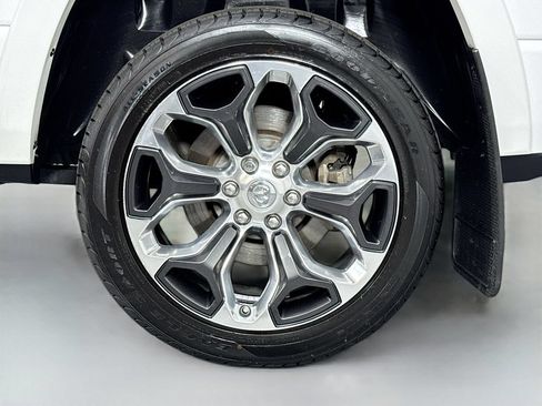 Used 2022 RAM 1500 Limited w/ Body-Colour Bumper Group AWD/4WD image 10