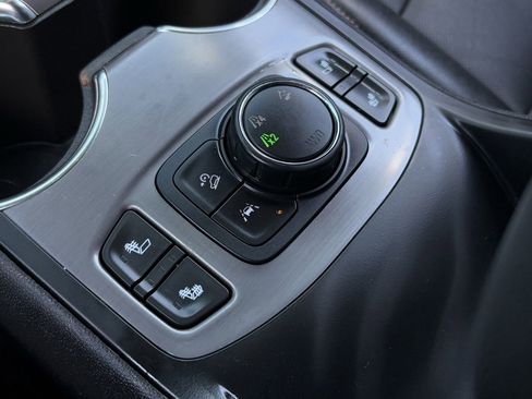 Used 2023 GMC Terrain AT4 AWD/4WD image 19