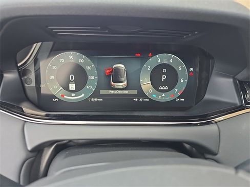 Used 2024 Land Rover Range Rover Evoque Dynamic SE image 22