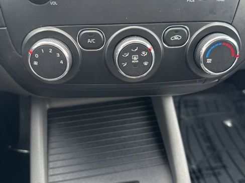 Used 2017 Kia Forte LX w/ LX Popular Package image 21