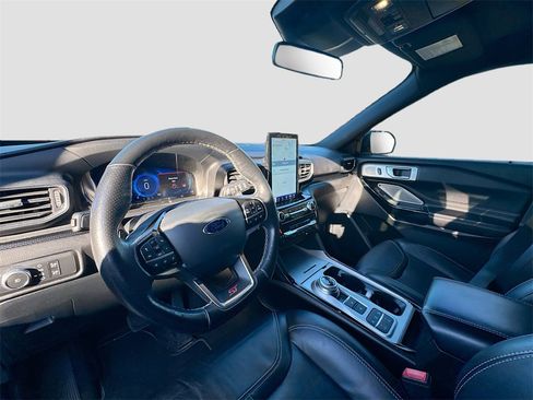 Used 2022 Ford Explorer ST w/ Equipment Group 401A image 9