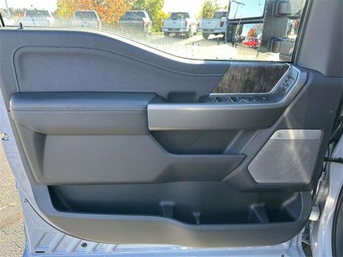 New 2026 Ford F350 Lariat w/ Chrome Package image 16