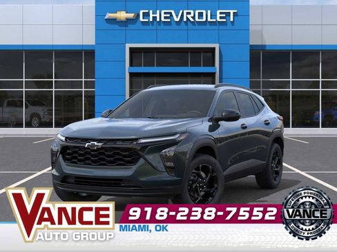 New 2026 Chevrolet Trax LT w/ Driver Confidence Package FWD image 6
