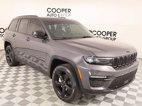Used 2025 Jeep Grand Cherokee Limited w/ Luxury Tech Group II AWD/4WD image 1
