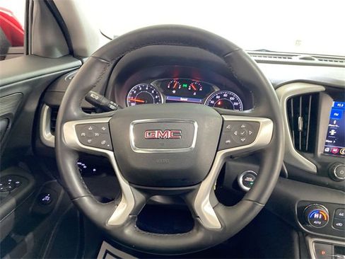Used 2023 GMC Terrain SLT image 34