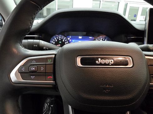 Certified 2022 Jeep Compass Latitude image 18