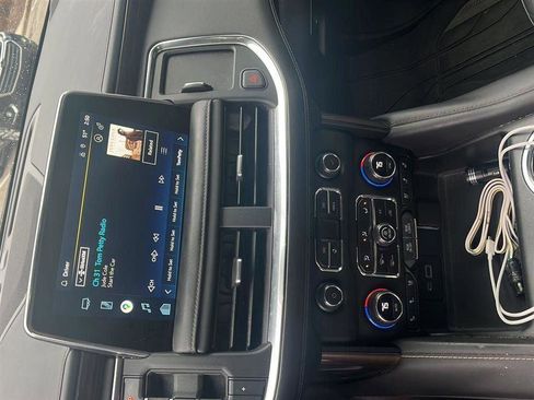 Used 2022 Chevrolet Suburban High Country w/ Premium Package 2 image 16