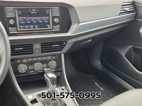 Used 2024 Volkswagen Jetta SE w/ Black Wheel Package FWD image 25
