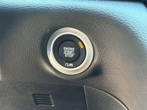 Used 2022 Chrysler Pacifica Pinnacle image 31