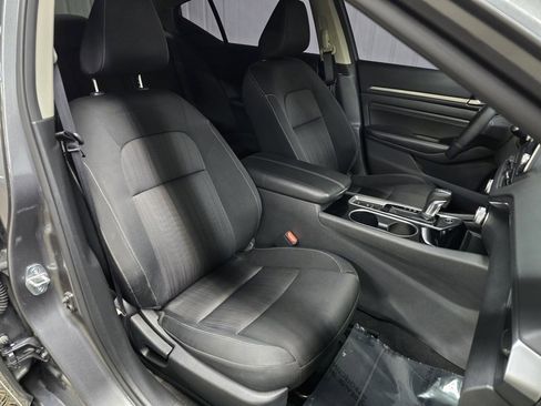 Used 2022 Nissan Altima 2.5 SV w/ SV Premium Package image 21