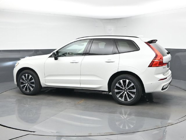 Used 2024 Volvo XC60 B5 Plus w/ Protection Package Premier AWD/4WD image 6