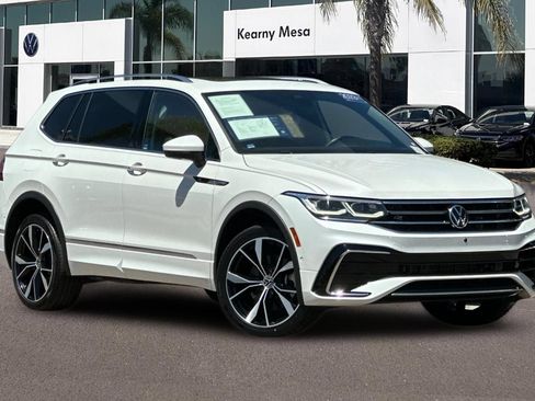 Used 2023 Volkswagen Tiguan SEL R-Line AWD/4WD image 2