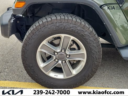 Used 2021 Jeep Wrangler Unlimited Sahara w/ LED Lighting Group AWD/4WD image 5