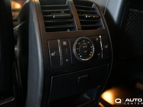 Used 2011 Mercedes-Benz ML 63 AMG 4MATIC image 31