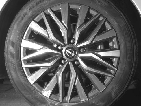 Used 2025 Nissan Altima 2.5 SV image 13