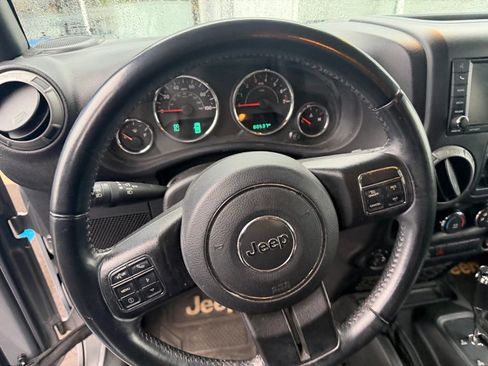 Used 2017 Jeep Wrangler Unlimited Sport w/ Quick Order Package 24S AWD/4WD image 23