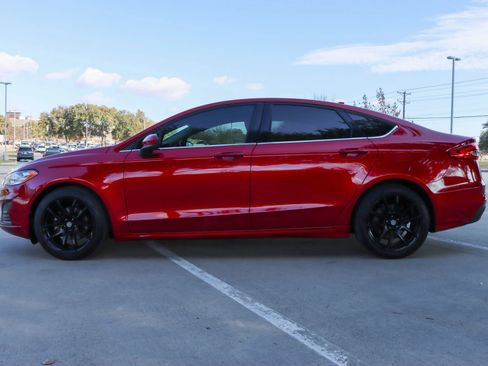 Used 2020 Ford Fusion SE FWD image 4