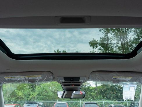 New 2026 Honda HR-V EX-L image 24