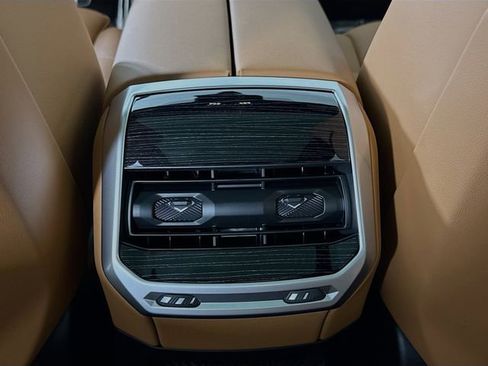 New 2026 BMW 740i xDrive image 27