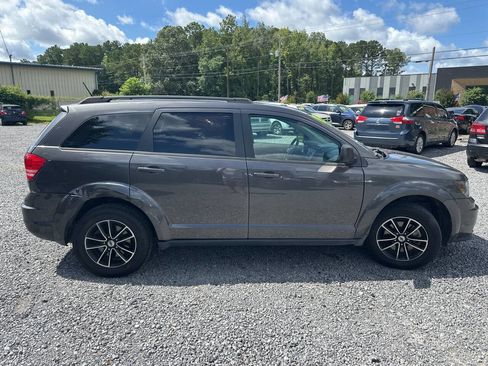 Used 2018 Dodge Journey SE w/ Popular Equipment Group image 9