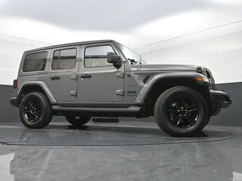 Used 2021 Jeep Wrangler Unlimited Sahara AWD/4WD image 32