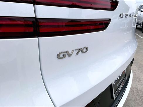 Used 2023 Genesis GV70 3.5T Sport w/ Sport Prestige Package AWD/4WD image 29