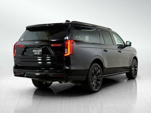 Used 2025 Ford Expedition Max Platinum w/ Stealth Appearance Package AWD/4WD image 6