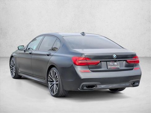 Used 2019 BMW 740i 740i w/ M Sport Package image 8