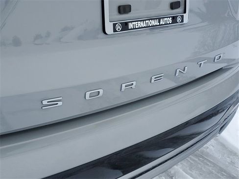 Certified 2022 Kia Sorento SX image 6