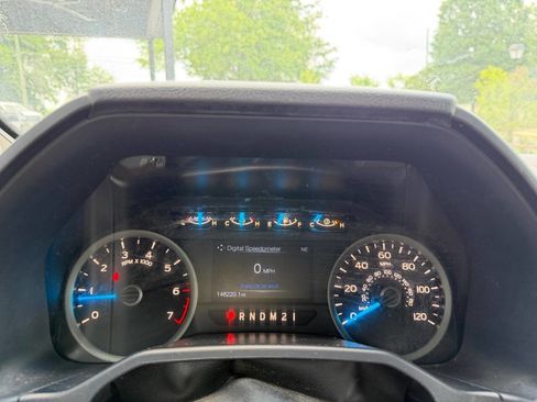 Used 2016 Ford F150 XLT w/ Equipment Group 301A Mid RWD image 10