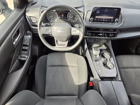 Used 2025 Nissan Rogue SV FWD image 13