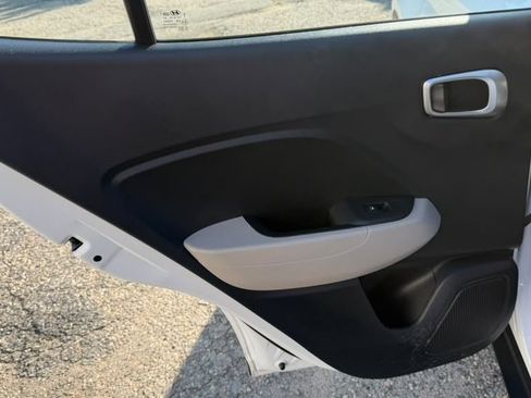 Certified 2026 Hyundai Venue SEL FWD image 18
