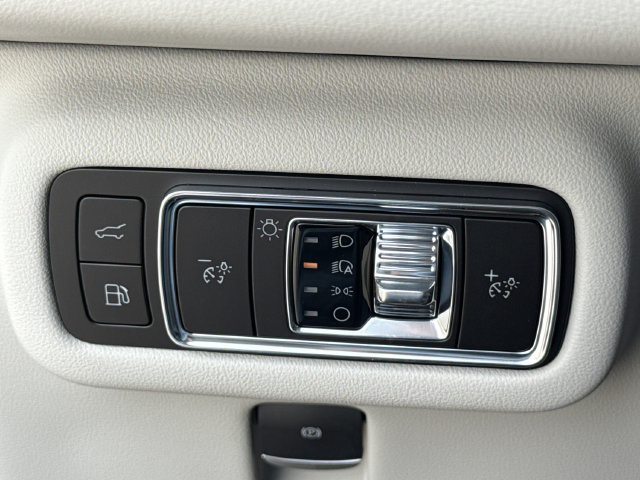 New 2026 Lincoln Nautilus Premier AWD/4WD image 11