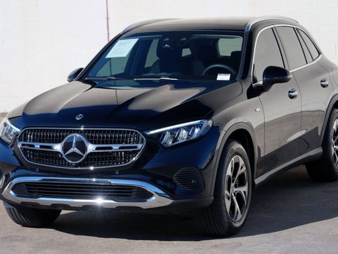 Used 2025 Mercedes-Benz GLC 350e 4MATIC image 52