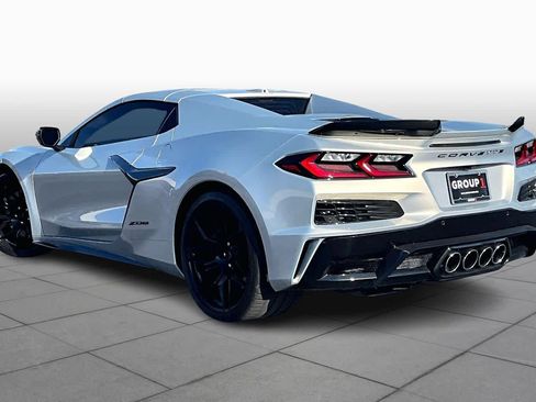 Used 2024 Chevrolet Corvette Z06 RWD image 12