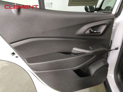 Used 2024 Chevrolet Trax LS FWD image 26