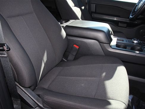 Used 2021 Ford Expedition XL image 27