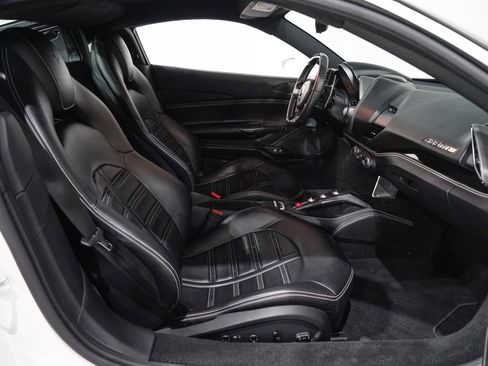 Used 2016 Ferrari 488 GTB image 16