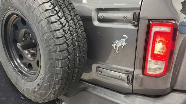 Used 2022 Ford Bronco 2-Door AWD/4WD image 34