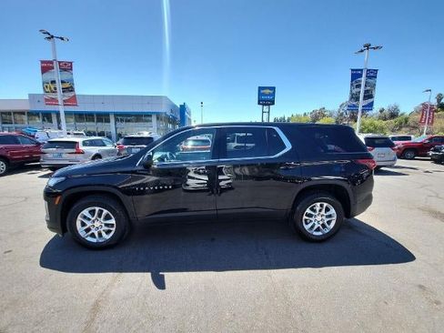 Used 2023 Chevrolet Traverse LS FWD image 5