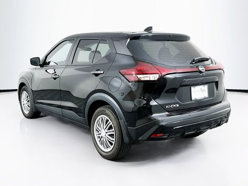 Used 2024 Nissan Kicks S FWD image 5