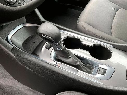 Used 2023 Chevrolet Malibu LT FWD image 15