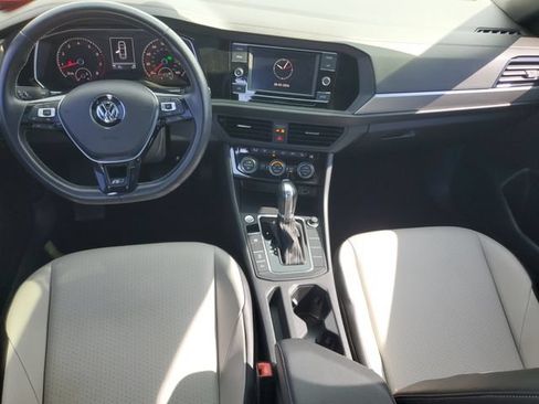 Used 2019 Volkswagen Jetta R-Line w/ R-Line Cold Weather Package FWD image 10