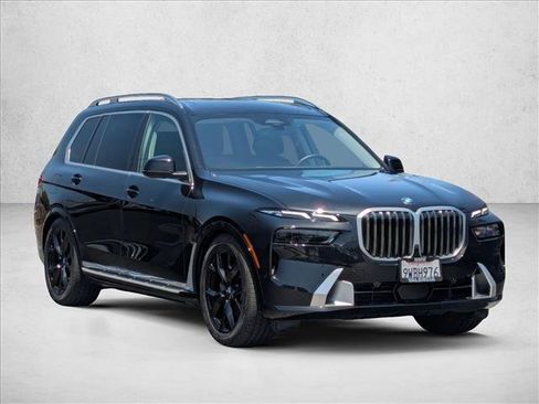 Used 2026 BMW X7 xDrive40i w/ Premium Package AWD/4WD image 3