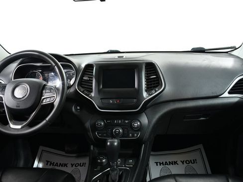 Used 2020 Jeep Cherokee Latitude Plus AWD/4WD image 7
