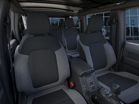 New 2025 Ford Bronco 4-Door AWD/4WD image 10