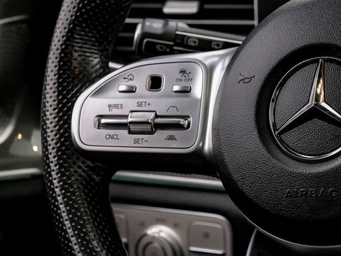 Used 2021 Mercedes-Benz GLS 580 4MATIC image 16